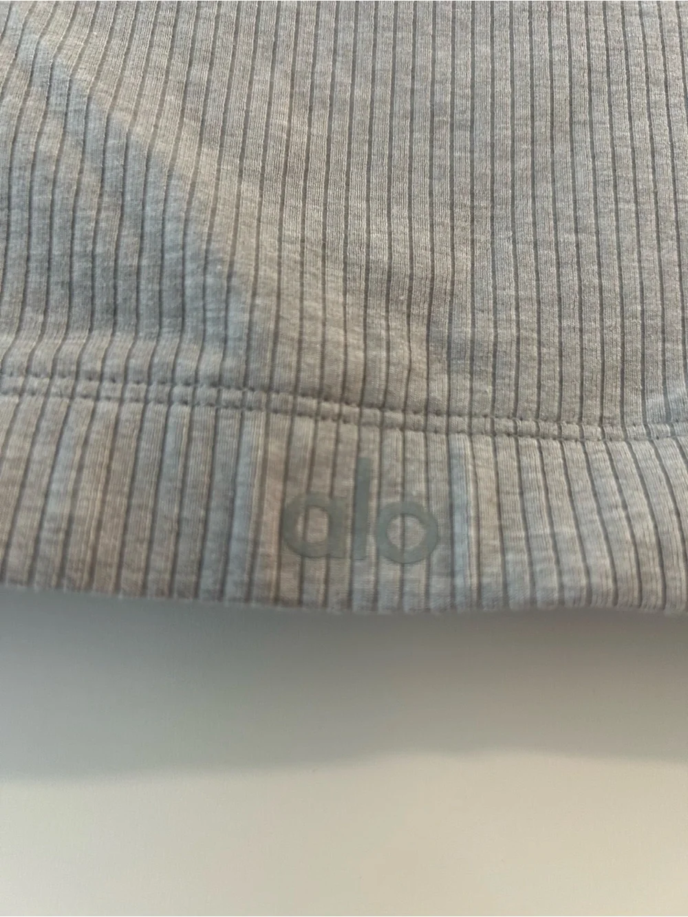 ALO Yoga bra contain not